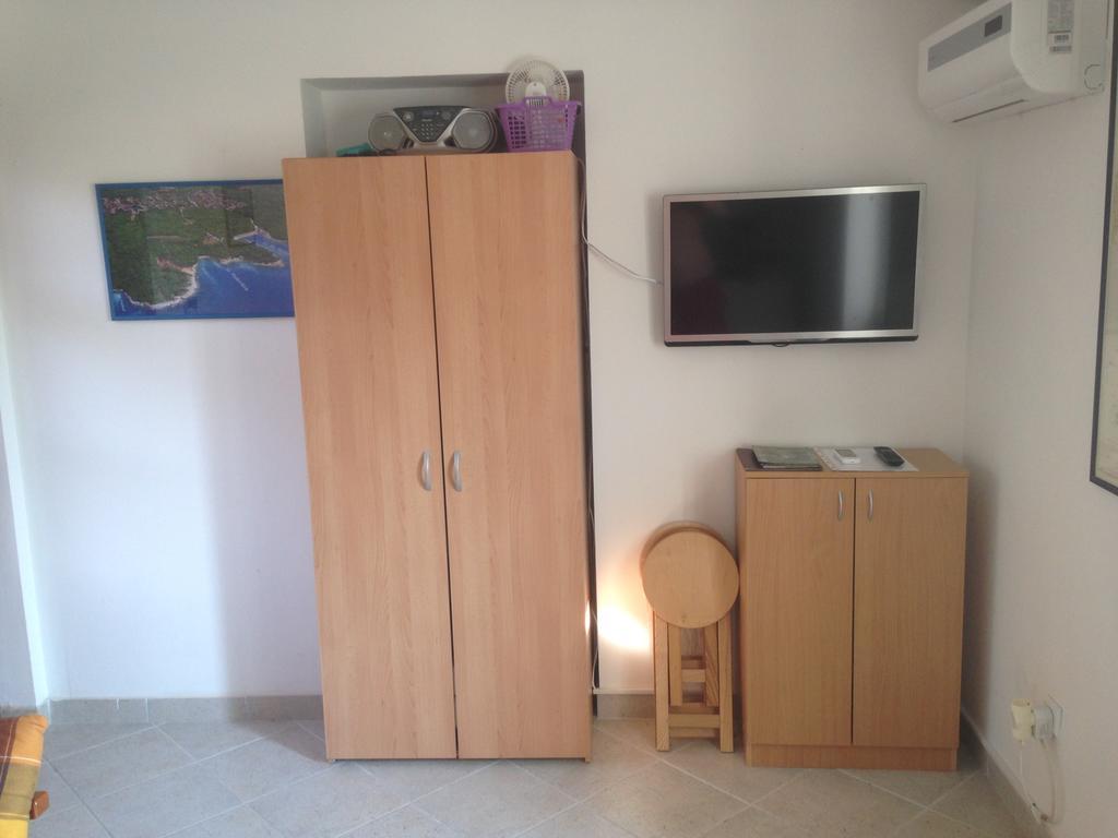Apartment And Studio Jelusic Pinezići Zimmer foto
